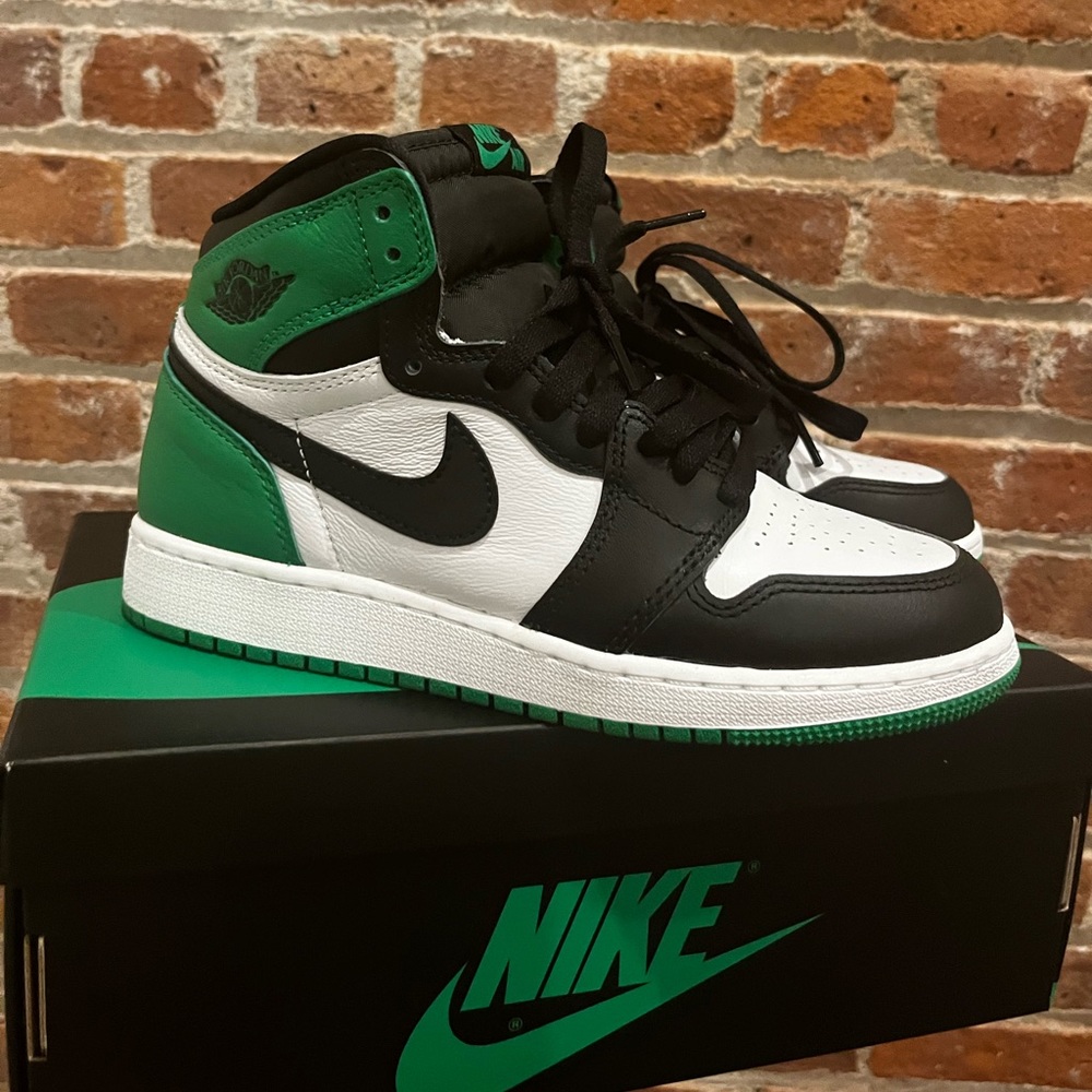 Jordan 1 Retro High OG Lucky Green